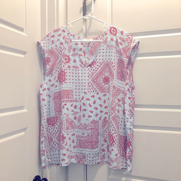 ANDREE BY UNIT Tops - 💖 NEW Andree By Unit top in pale blue with reddish paisley pattern! Size 1X